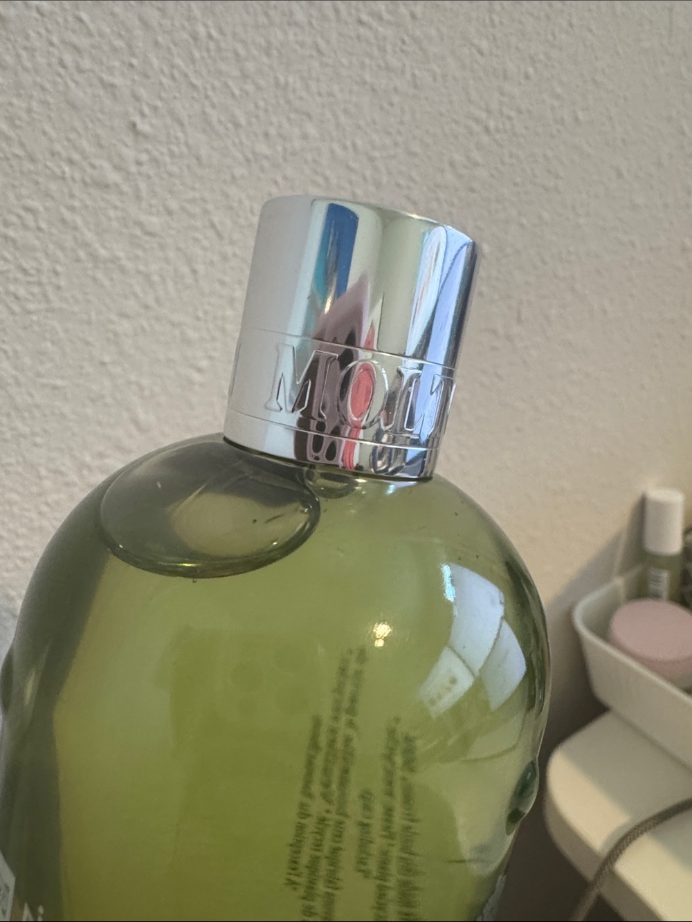 Molton Brown Lilly and Magnolia Blossom Bath & Shower Gel — NWOT - Picture 5 of 6